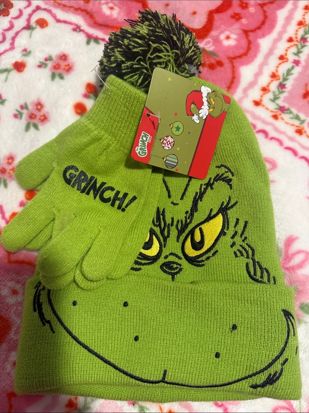Licensed Grinch Kids' Knit Pom Beanie with Matching Gloves - Green